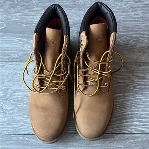 Timberland Brown Leather Boots with Yellow Laces